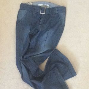 Le Chateau Jeans